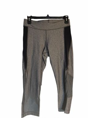 Under Armour Gray Compression Capri Leggings with Black Inserts